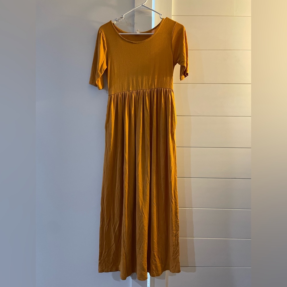 Maternity dress. Pink blush. Perfect for thanksgiving!